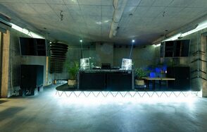 Клубное пространство с выходом на крышу