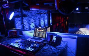 Nii Универсальный лофт с зеркальной стеной