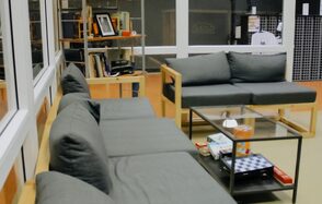 Summertime Swing Зал с большими зеркалами