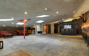 Ретро-лофт в деловом стиле на чердаке Красного Октября