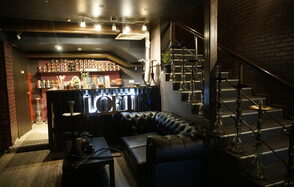 Двухуровневое лофт-пространство