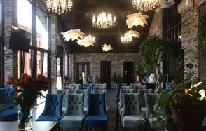 Над Москвой Светлый лофт с высокими потолками