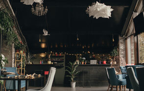 Над Москвой Светлый лофт с высокими потолками