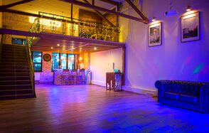 Loft Lodge 4. Двухэтажный лофт для любых мероприятий