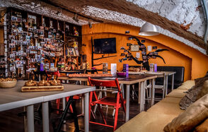 «Взаперти» Лофт со сводчатым потолком