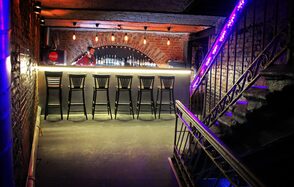 Фактум Двухэтажный лофт с баром 