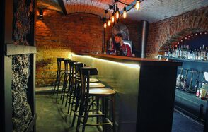 Фактум Двухэтажный лофт с баром 