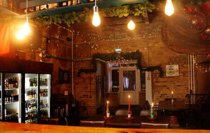 COM.NATA. Небольшой бар под закрытие