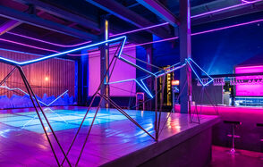 NEON Bar. Лофт с неоновой подсветкой 