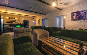 Лаунж-бар Friends place в центре