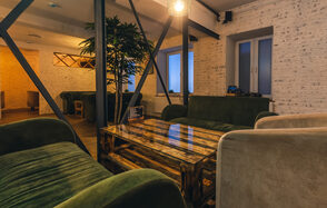 Лаунж-бар Friends place в центре