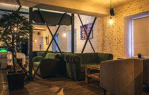 Лаунж-бар Friends place в центре