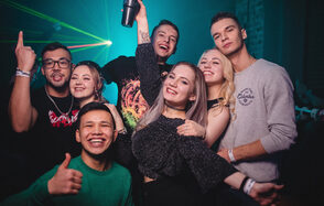 Conductor Lofts с дизайнерской мебелью