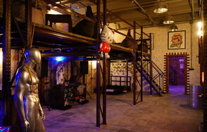 Двухуровневый лофт с нестандартным дизайном