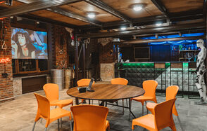 Двухуровневый лофт с нестандартным дизайном