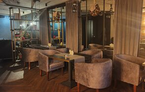 Konig Technical Center. Лофт-кальянная с камином