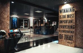 Брутальный лофт с барной стойкой