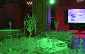 Capital Hall. Банкетный лофт в серебряном цвете