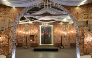 Ресторан-лофт Хаянис Холл на Выборгской