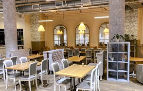 Home cafe Veranda Светлый бар на Курской