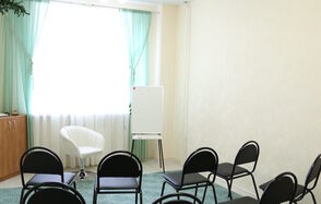 Светлый зал для мероприятий в Самаре