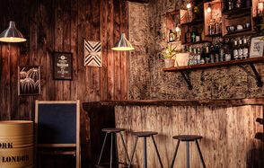 Mirseliz. Лофт с панорамным окном во всю стену