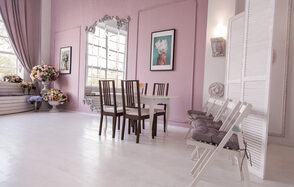  Mirseliz Светлый зал-лофт в классическом стиле