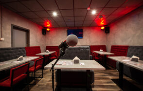 One Bar. Оборудованный караоке-лофт 