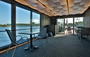 Площадка на воде для мероприятий