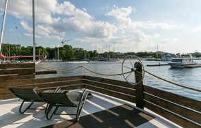 Площадка на воде для мероприятий