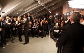  Двухэтажная лофт галерея