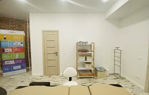 Центр развития "Духовная пища". Массажная комната с отдельным санузлом с душевой