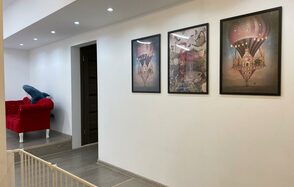 Позитиffчики Лофт в белых тонах с детской игровой комнатой