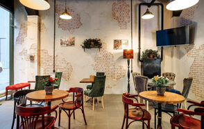 B&B Bradu bar Лофт-бар с панорамными окнами