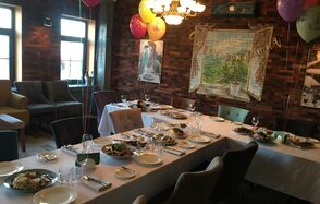 Банкетный зал с живописными фресками