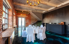 Лофт с дизайнерским полом