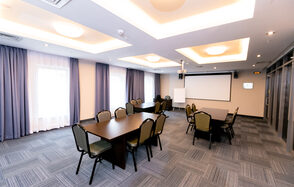 Оборудованный конференц-зал