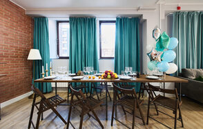 Лофт-конструктор с мягкими диванами