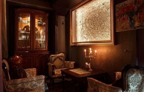 Атмосферный караоке бар под закрытие