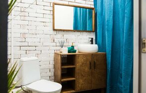 Текстура  Лофт из белого кирпича с панорамным окном