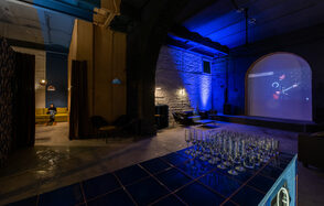 Дизайнерский лофт с высокими потолками