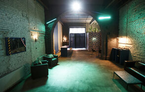 Дизайнерский лофт с высокими потолками