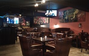 LOFT ART Бар с кожаными креслами