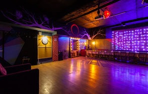 Лофт со светомузыкой и настольным теннисом