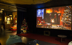 Уютный лофт для кинопоказов