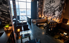 Креативный лофт с автомобилями