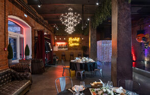 Лофт с уникальным интерьером в историческом здании