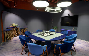 Дом Атлантов. Зал с круглым столом