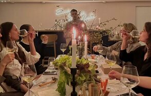 Стилизованный лофт в сине-розовых оттенках