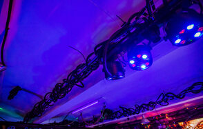 Атмосферный лофт с фотозоной и танцполом